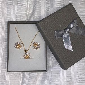 Gold Necklace & Earring set